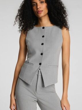 SPANX® WellSuited
Tailored Button-Down Vest